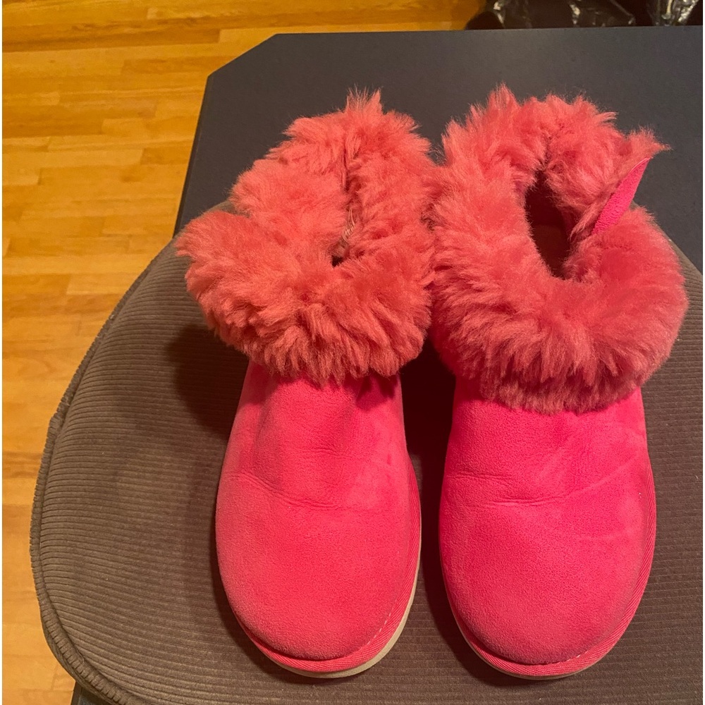 Women’s Size 7 Bailey Button boots.  Worn once